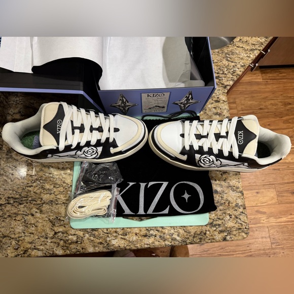 Kizo black and white limited edition - Picture 8 of 10